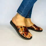 Sandalia Perlis Carey